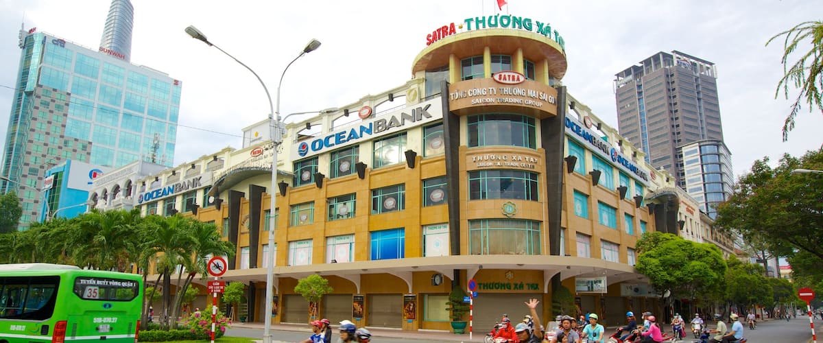 Ho Chi Minh City ofreciendo paseos en motocicleta, arquitectura moderna y escenas urbanas