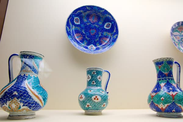 Musée Calouste Gulbenkian montrant art et vues intérieures