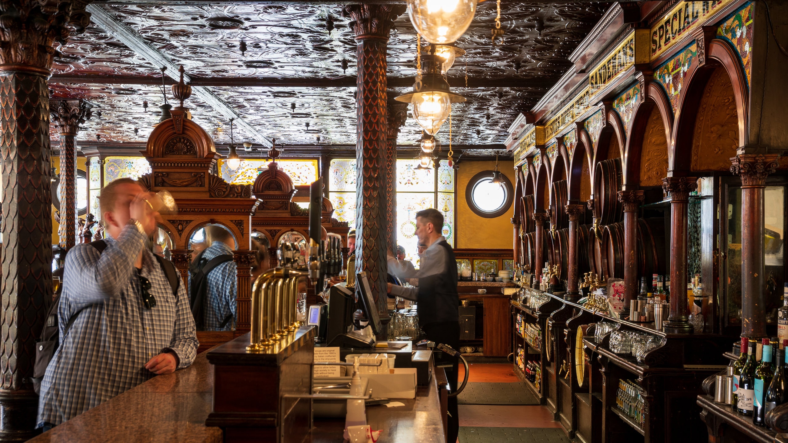 Crown Liquor Saloon Tours Book Now Expedia