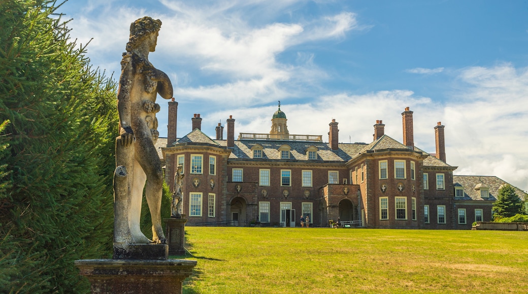 Castle Hill on the Crane Estate which includes heritage architecture, a statue or sculpture and a house