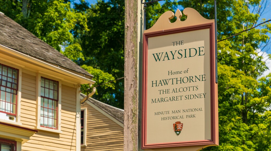 The Wayside featuring signage