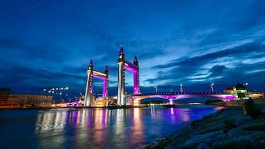 Kuala Terengganu showing a bridge, night scenes and a river or creek