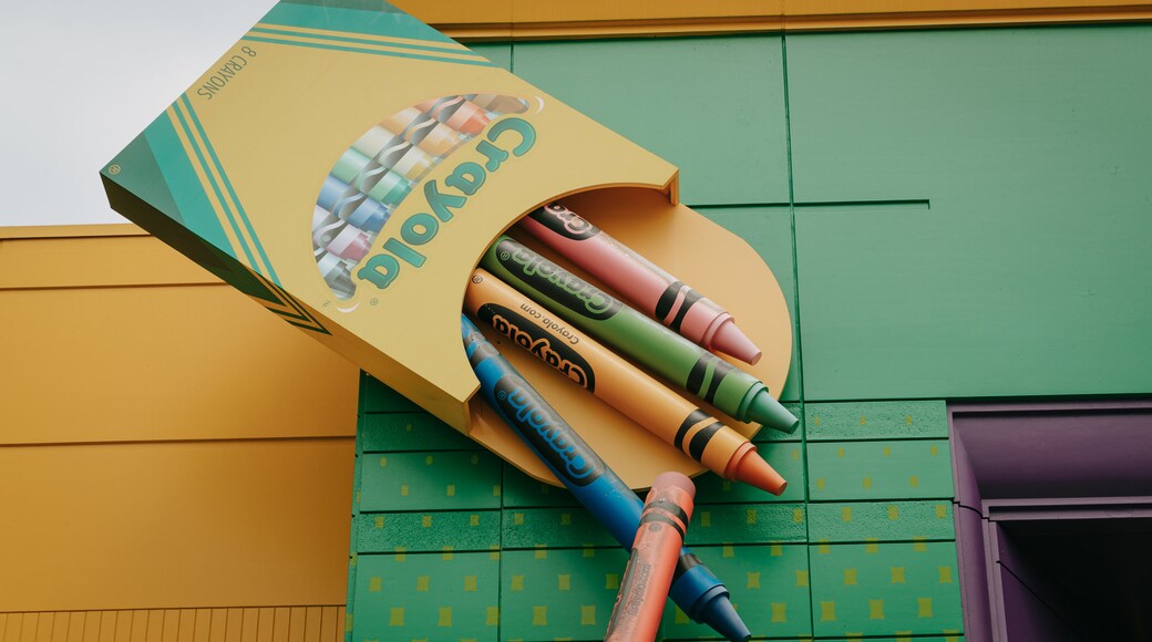 Crayola Experience which includes signage and outdoor art