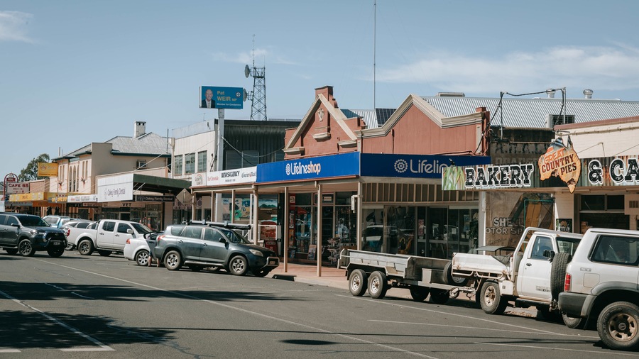 Oakey which includes a small town or village