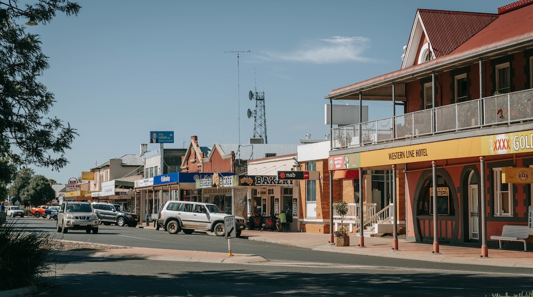 Oakey which includes a small town or village