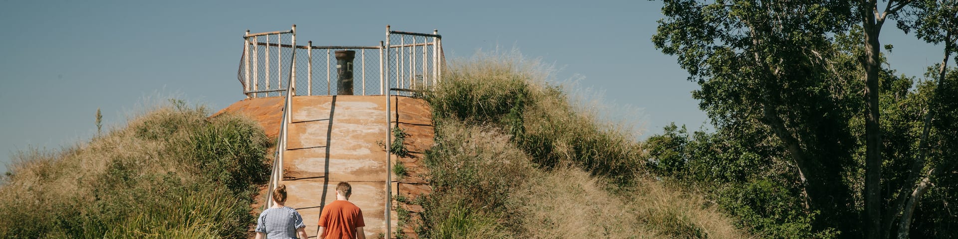 Kingaroy which includes views as well as a couple