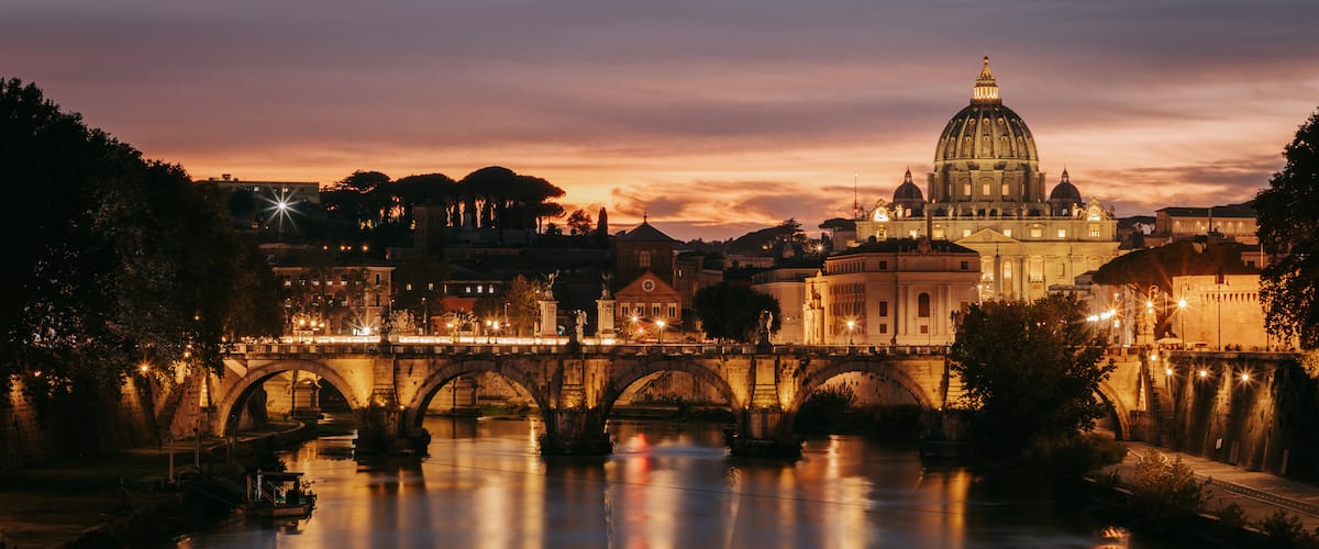Rome Historic Centre which includes landscape views, heritage architecture and a sunset