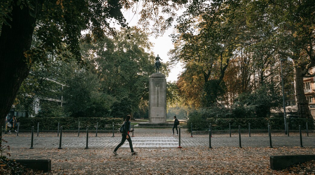 Petit Quinquin Statue