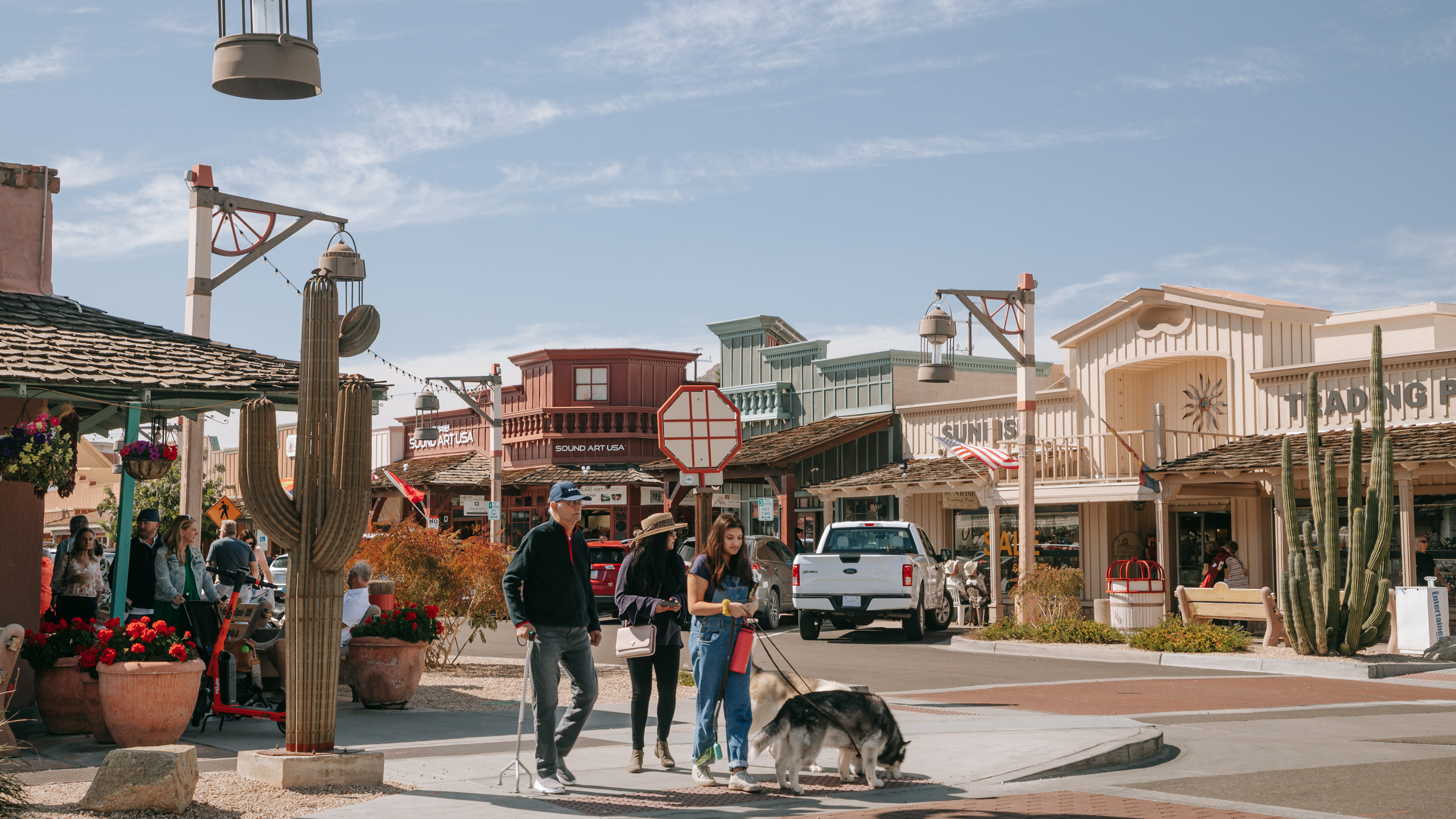 Scottsdale Stadium, Central Scottsdale