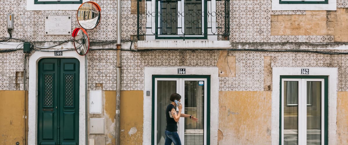 Campolide featuring street scenes