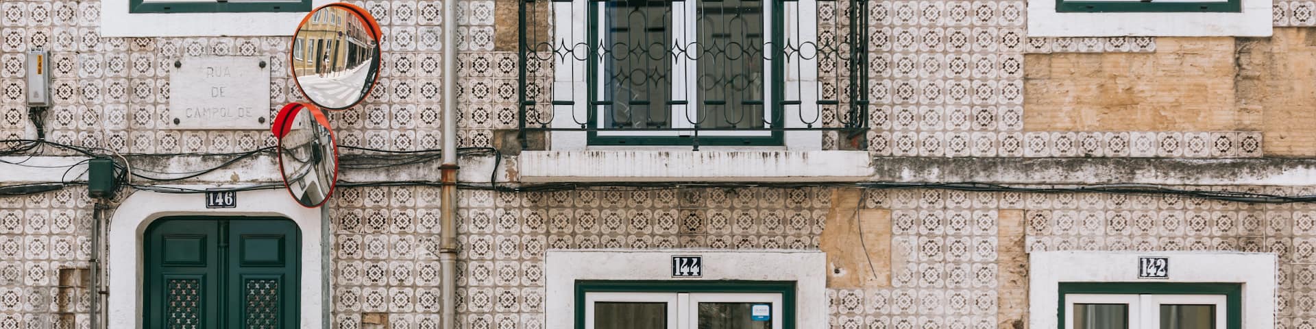 Campolide featuring street scenes