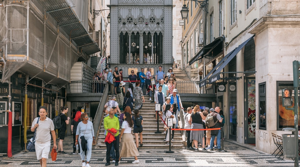 Chiado which includes street scenes