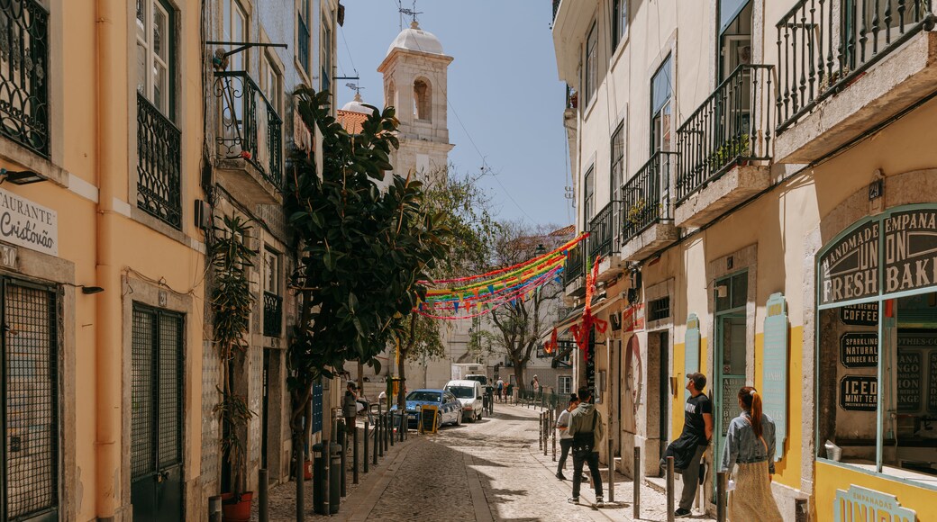 Mouraria featuring street scenes