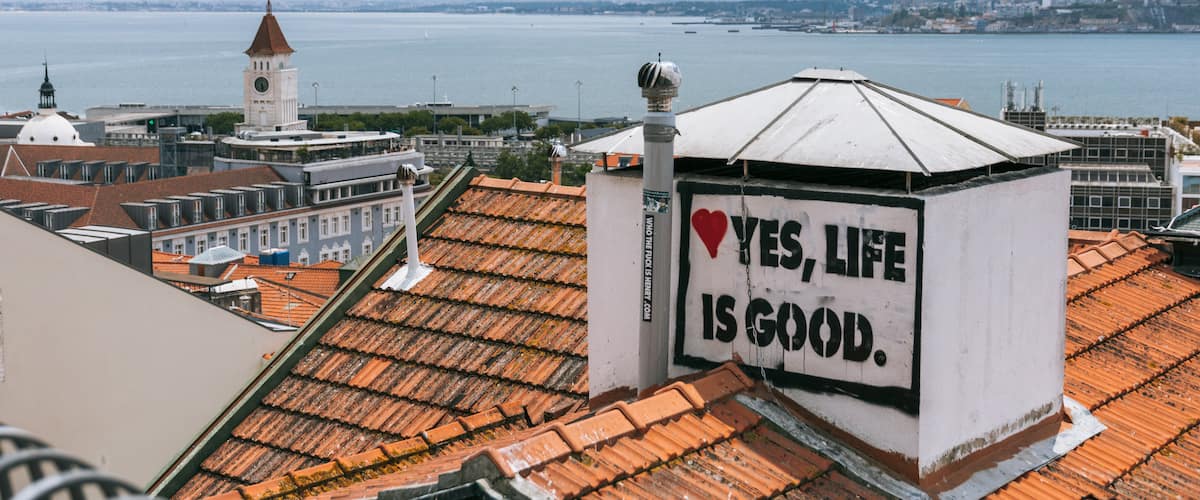 Santos featuring signage
