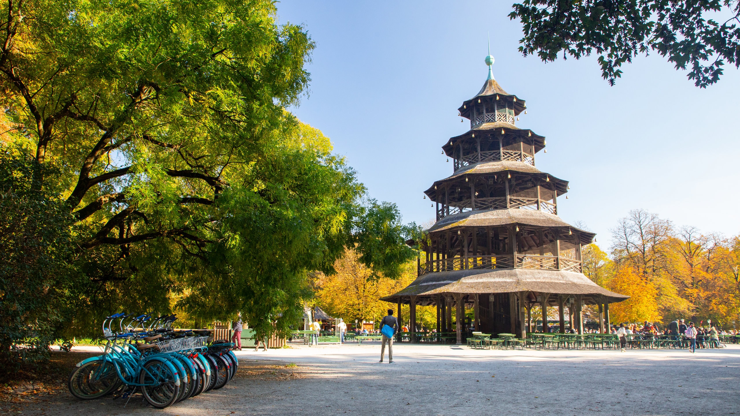 Chinesischer Turm showing heritage architecture