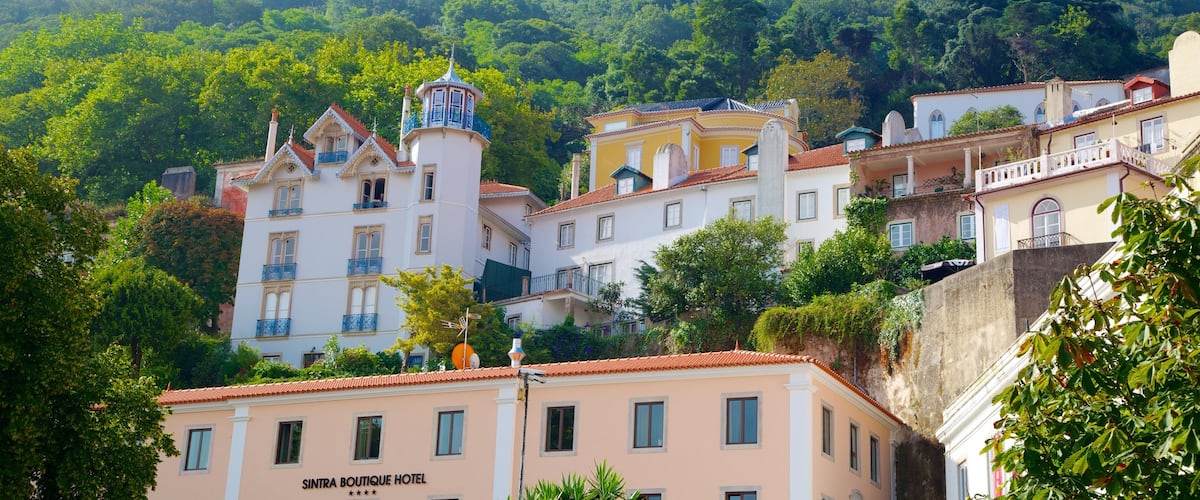 Sintra featuring a house