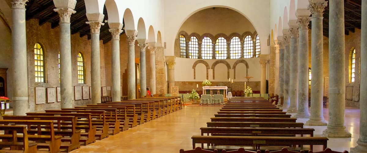 Ravenna inclusief historische architectuur, interieur en een kerk of kathedraal
