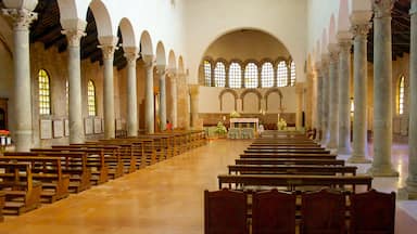 Ravenna toont historische architectuur, interieur en een kerk of kathedraal