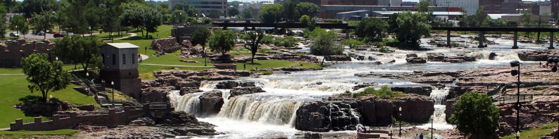 Sioux Falls featuring a park and a waterfall