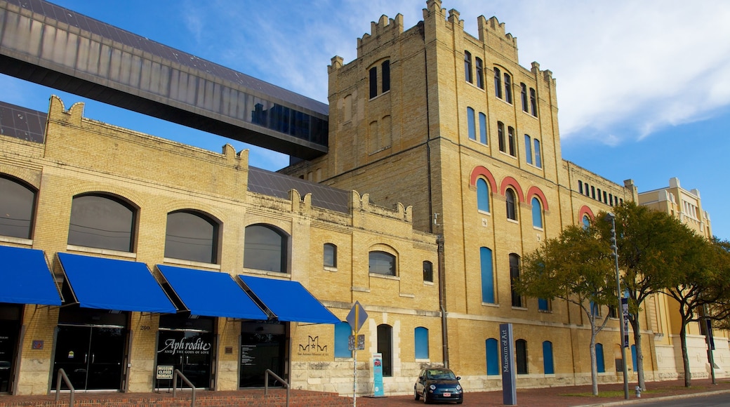 San Antonio Museum of Art featuring heritage architecture