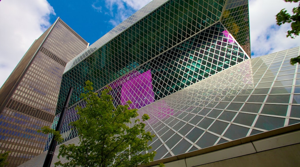 Biblioteca Pública de Seattle que inclui arquitetura moderna