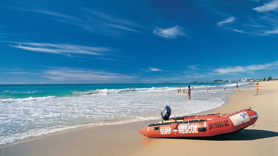 Broadbeach ofreciendo una playa y vistas generales de la costa