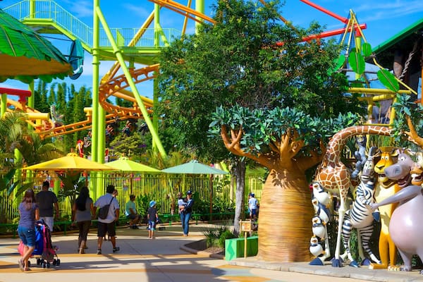 Parc aquatique Dreamworld qui includes balades