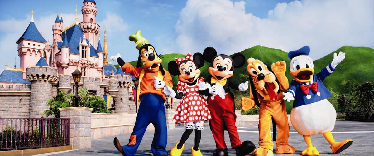 Hong Kong Disneyland inclusief podiumkunst en attracties