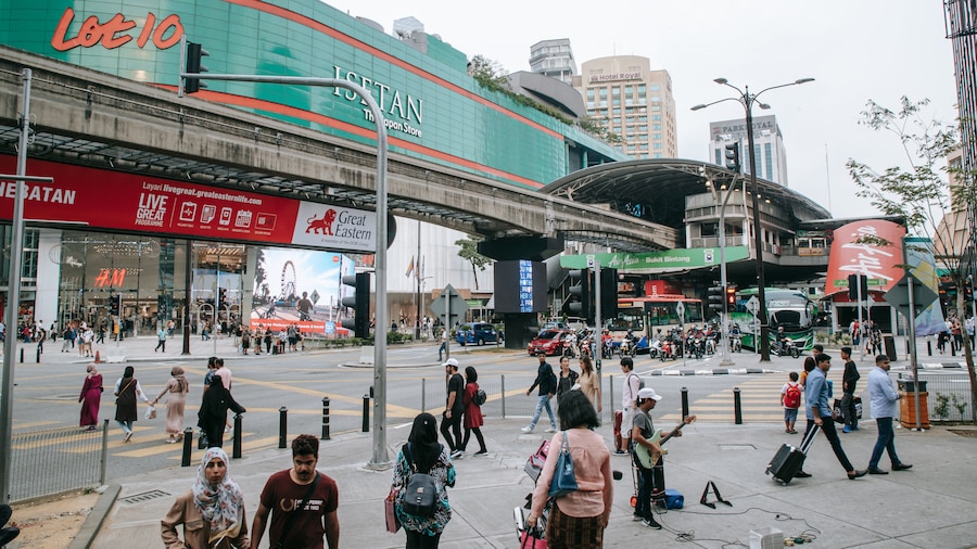 Bukit Bintang Plaza featuring street scenes and a city
