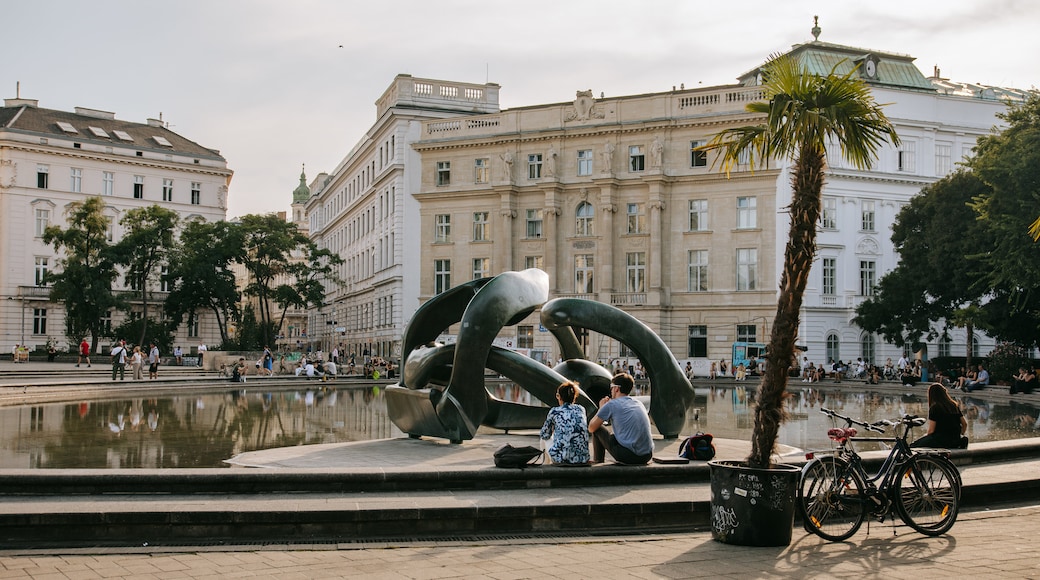 Karlsplatz