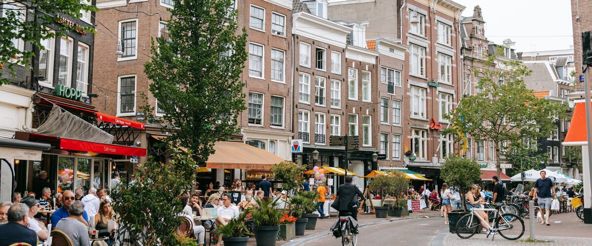 Binnenstad showing street scenes and outdoor eating