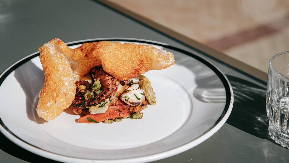 Trigg featuring food