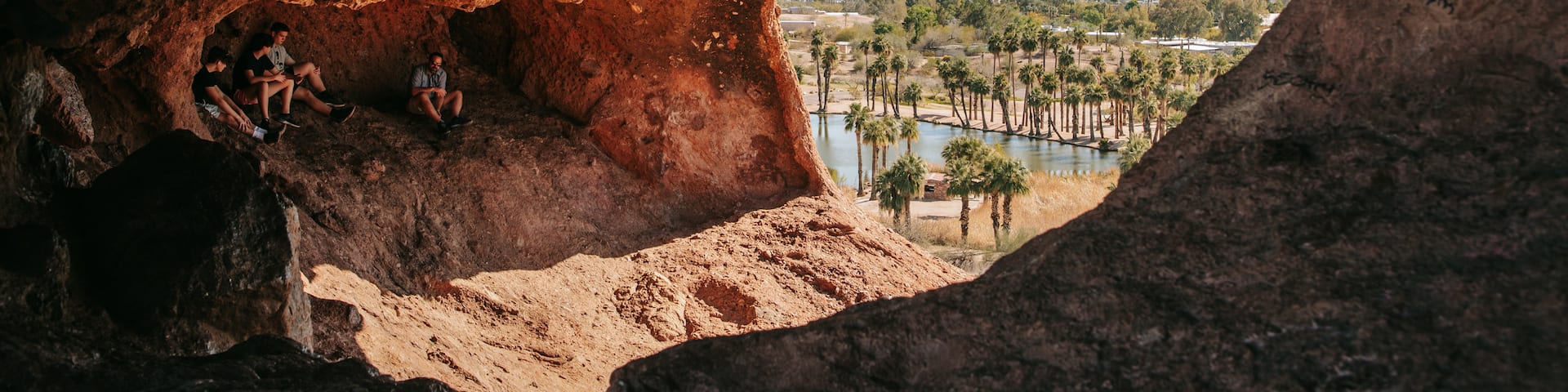Papago Park showing caves