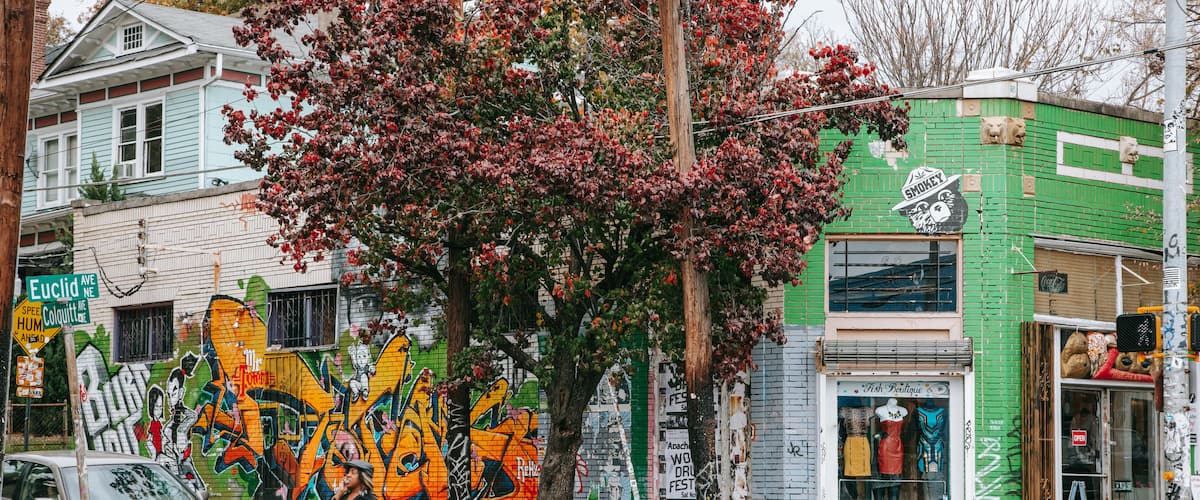 Little Five Points showing street scenes as well as an individual femail