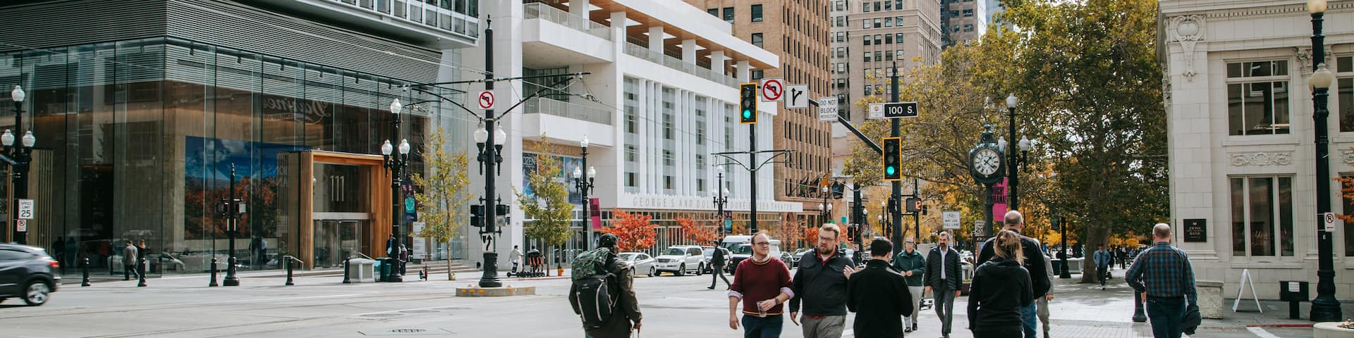 Downtown Salt Lake City showing a city and street scenes