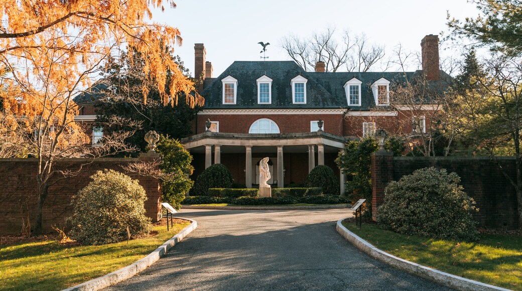 Hillwood Estate
