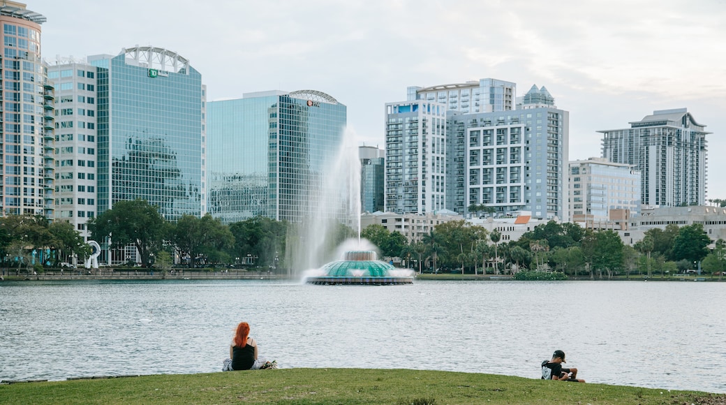 Lake Eola Park