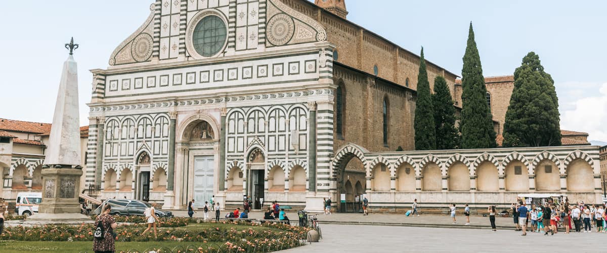 Santa Maria Novella showing a church or cathedral, street scenes and heritage architecture