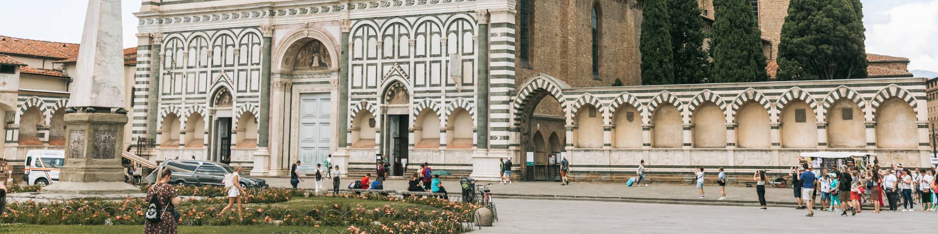 Santa Maria Novella showing a church or cathedral, street scenes and heritage architecture