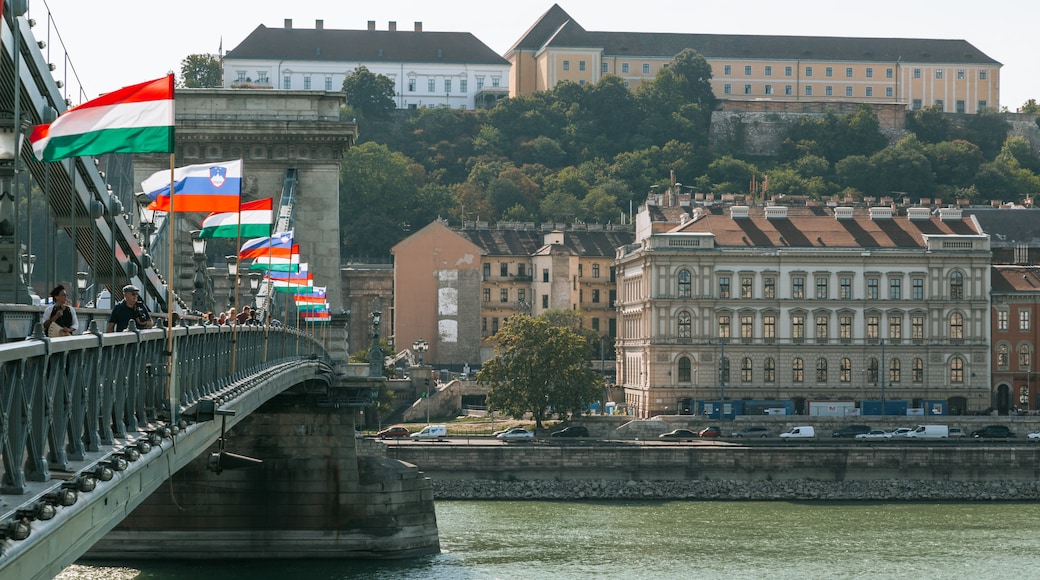 Pont à chaînes Széchenyi