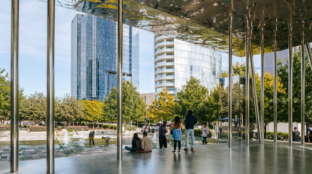Klyde Warren Park
