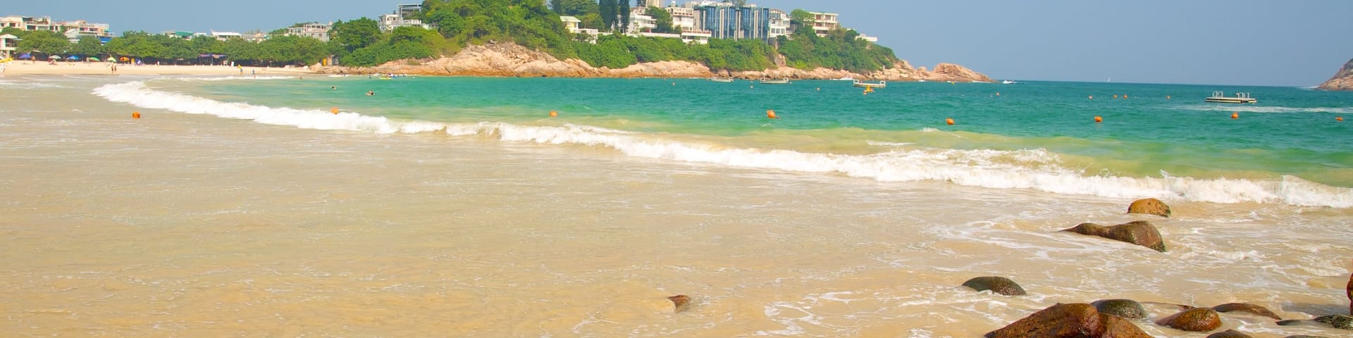 Shek O Beach showing a sandy beach and general coastal views