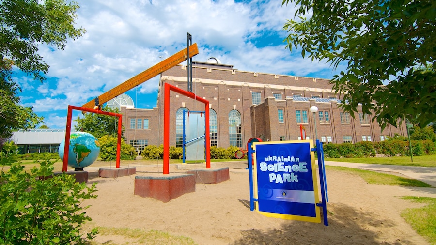 Regina which includes outdoor art and signage