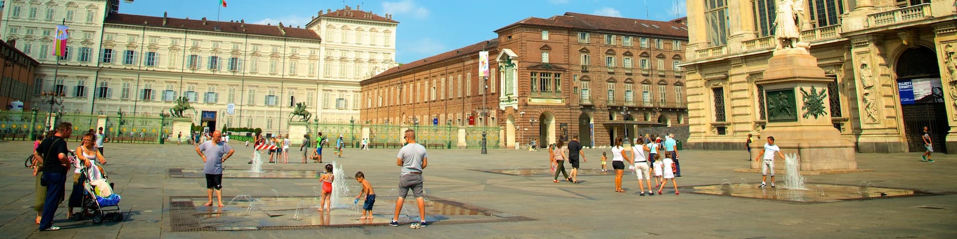 Turin montrant patrimoine architectural, fontaine et square ou place