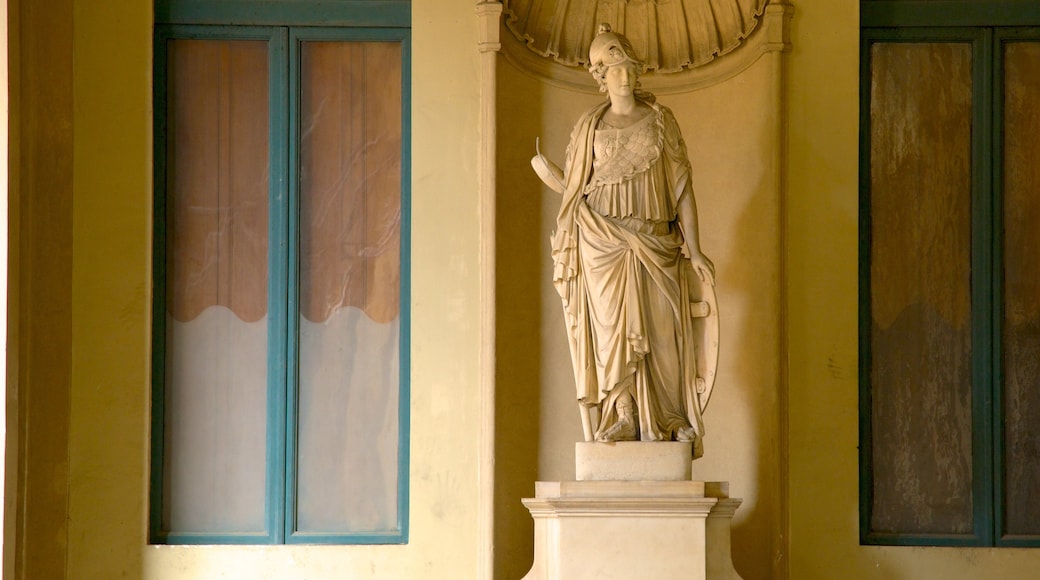 Palácio Real de Turim caracterizando uma estátua ou escultura, vistas internas e arte