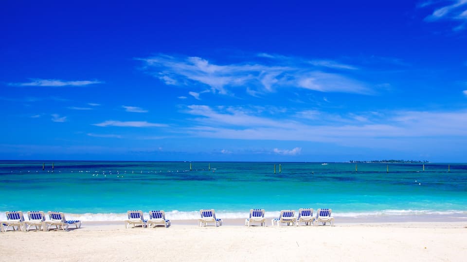 Cable Beach qui includes panoramas et plage de sable