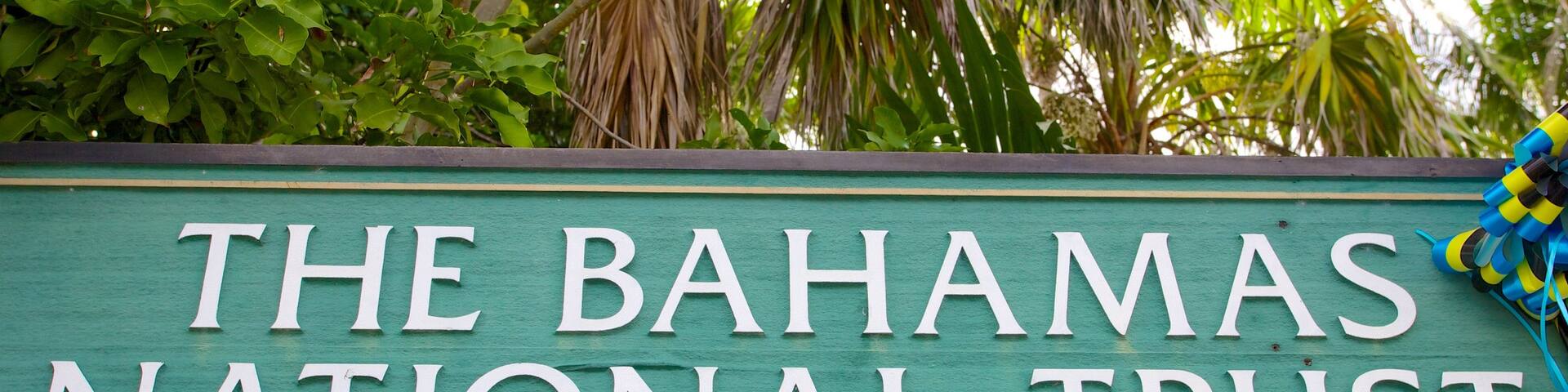The Retreat Garden National Park showing signage