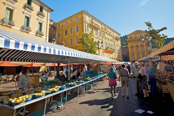 Vieux-Nice mettant en vedette ville, marchés et nourriture