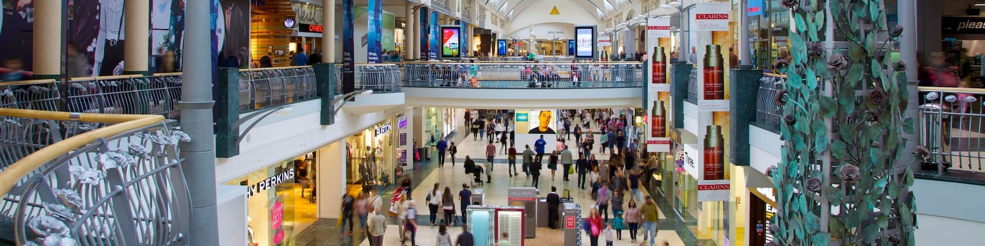 Bluewater Shopping Centre showing interior views, fashion and shopping