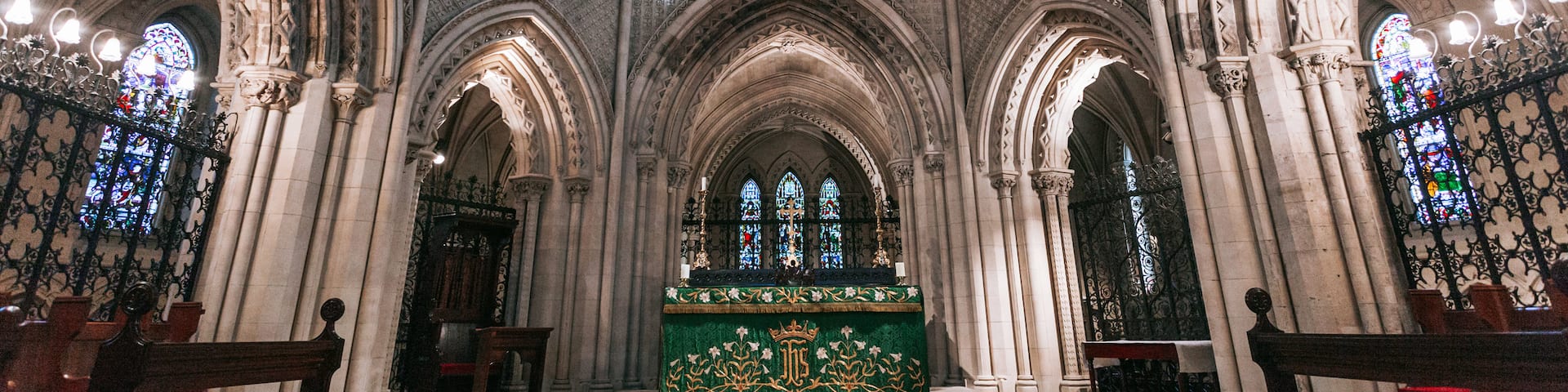 Christ Church Cathedral featuring a church or cathedral, interior views and heritage architecture